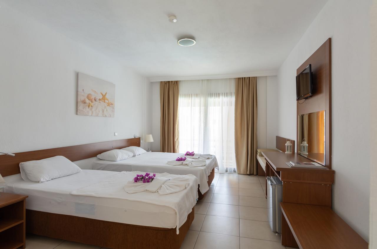 גולטורקבוקו Selvi Beach Hotel מראה חיצוני תמונה